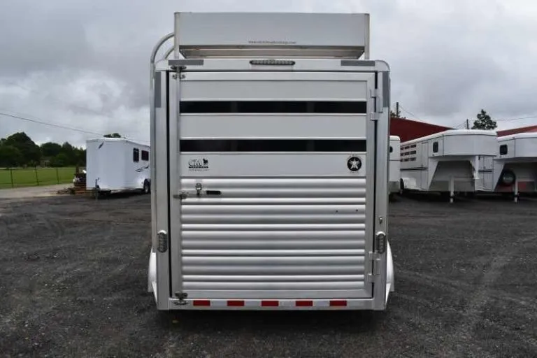 2012 CM 3HBP 3 Horse Trailer - Image 6
