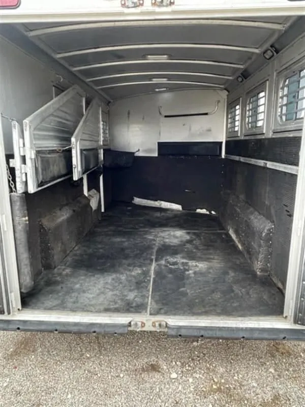 1999 Elite Custom 3 Horse Trailer - Image 3