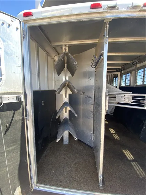 2000 Sooner 4 Horse Bumper Pull SUPER CLEAN - Image 10