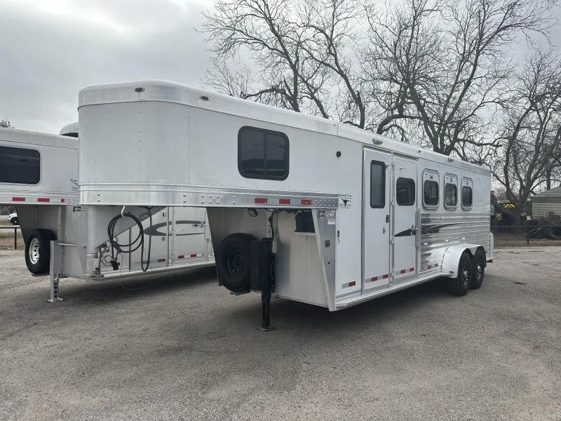 2004 Cherokee Trailers 4H GN Horse Trailer - Image 4