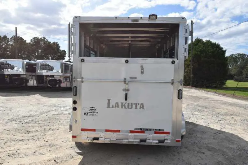 2018 Lakota 2HBPST 2 Horse Trailer - Image 11