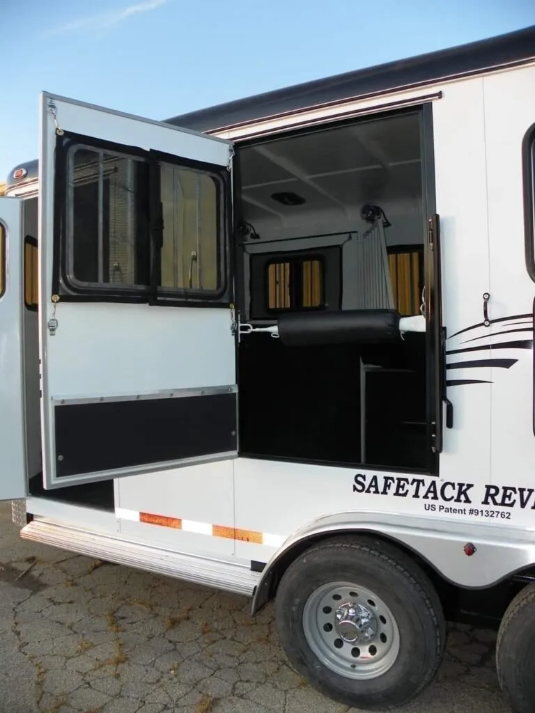 2022 Double D Reverse Slant 2 Horse Bumper Pull - Image 10