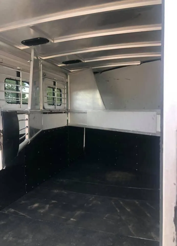 1998 Sundowner 3 Horse Slant - Image 12