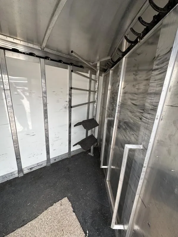2004 Cherokee Trailers 4H GN Horse Trailer - Image 9