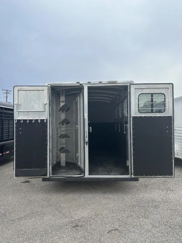 2004 Cherokee Trailers 4H GN Horse Trailer - Image 5