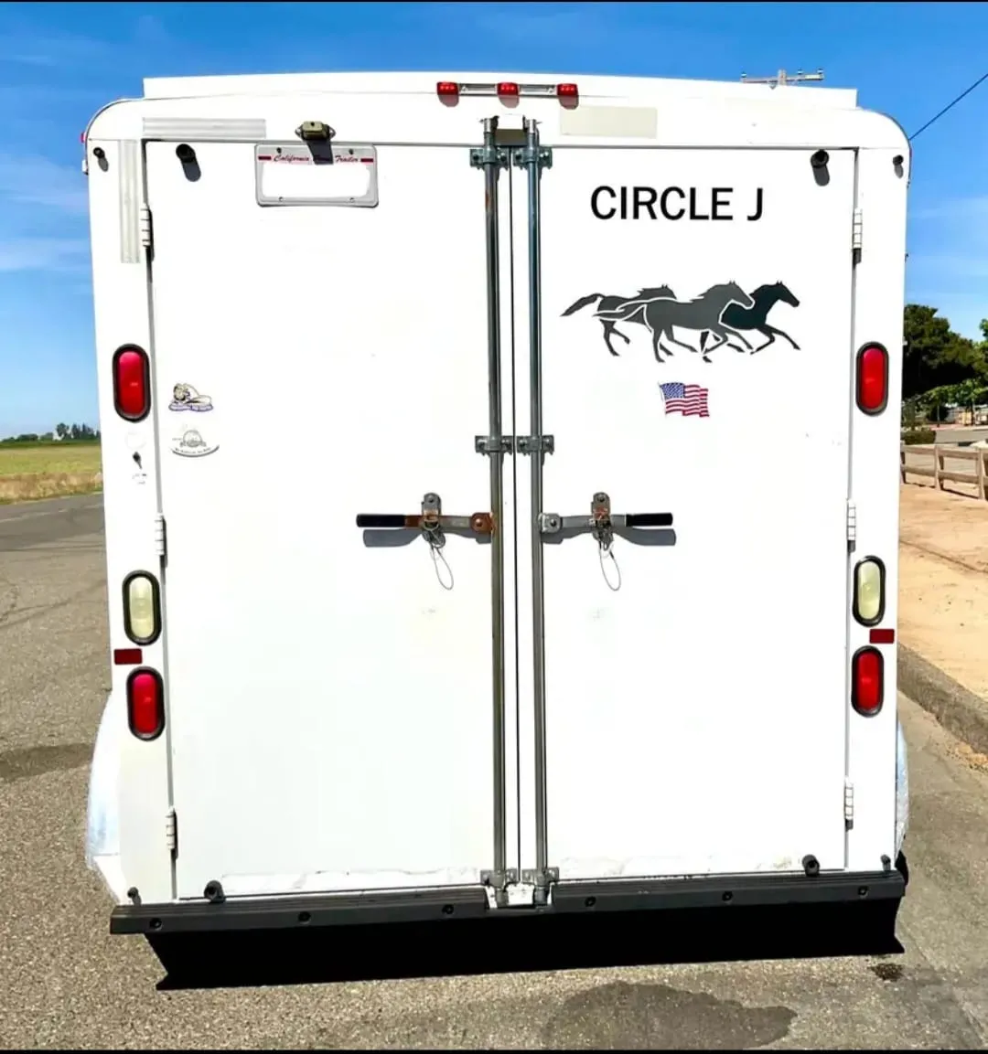 2007 Circle J 2 Horse Trailer Slant Load - Image 14