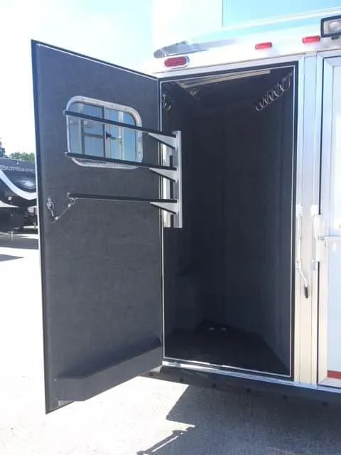 2018 Platinum Coach 3 Horse Bumper Pull - Image 17