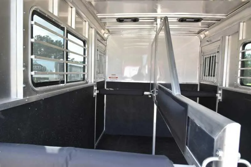 2018 Lakota 2HBPST 2 Horse Trailer - Image 6