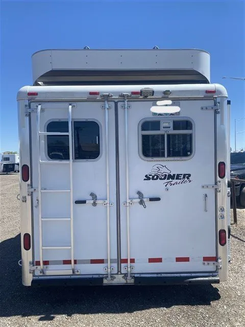 2000 Sooner 4 Horse Bumper Pull SUPER CLEAN - Image 2