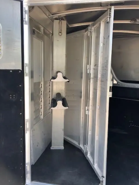 2003 Sundowner 2 Horse - Image 14