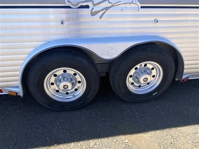 2000 Sooner 4 Horse Bumper Pull SUPER CLEAN - Image 14