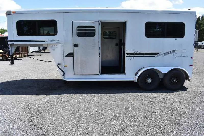 2000 Sundowner 7204GNST 2 Horse Trailer - Image 16