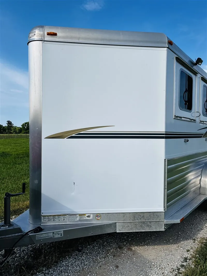 2015 4 Star 2 Horse Slant Load Bumper Pull - Image 9