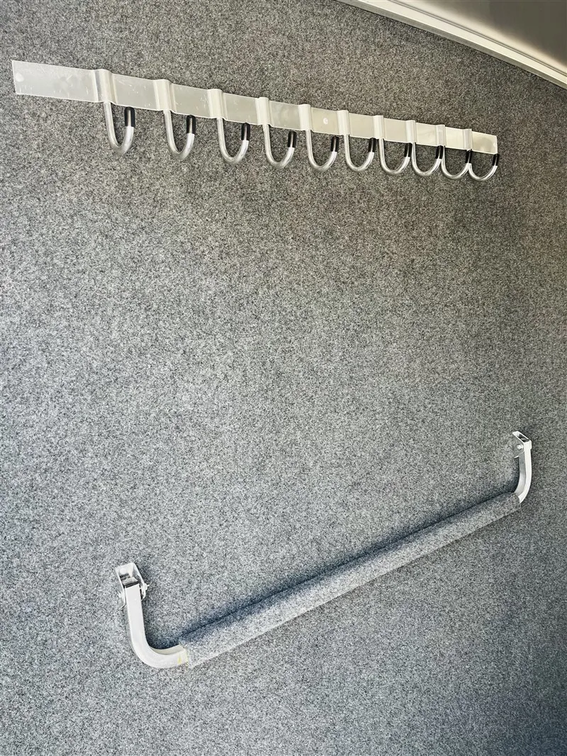 2015 4 Star 2 Horse Slant Load Bumper Pull - Image 6