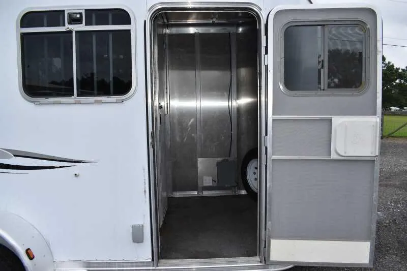2003 Featherlite 2HST 2 Horse Trailer - Image 7