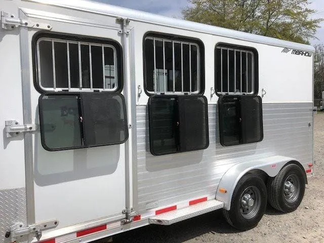 2010 Merhow 3 Horse Slant Load Bumper Pull - Image 7