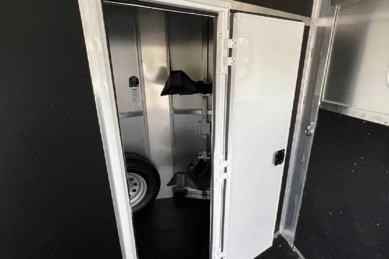 2023 Shadow 2HSSR 2 Horse Trailer - Image 9