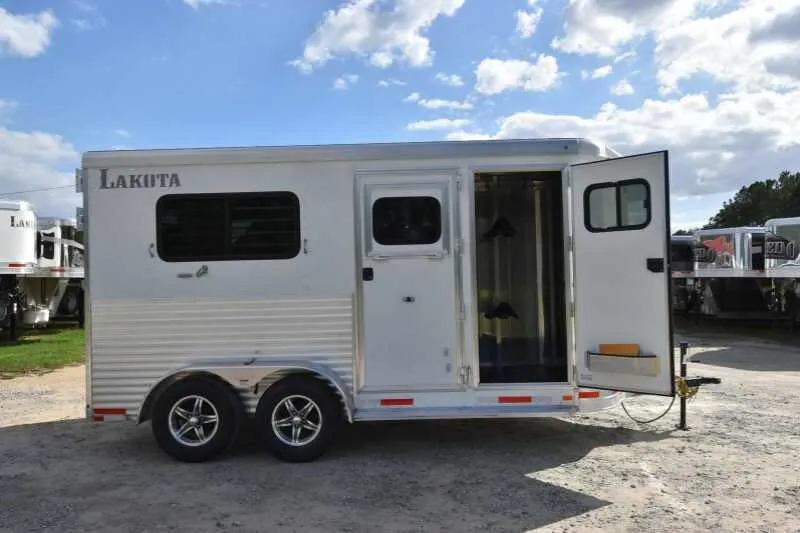 2018 Lakota 2HBPST 2 Horse Trailer - Image 13