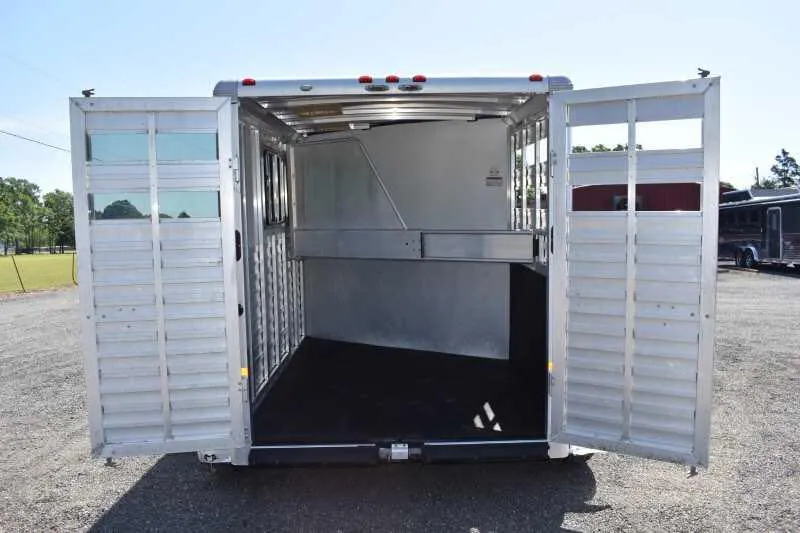 2014 Sundowner 2 Horse Gooseneck Trailer - Image 13