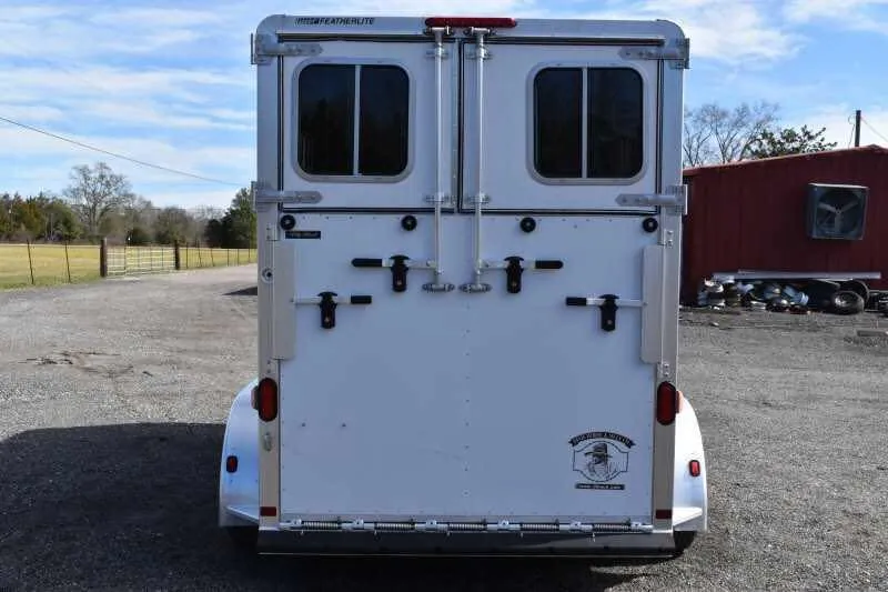 2005 Featherlite 2HST 2 Horse Trailer - Image 12