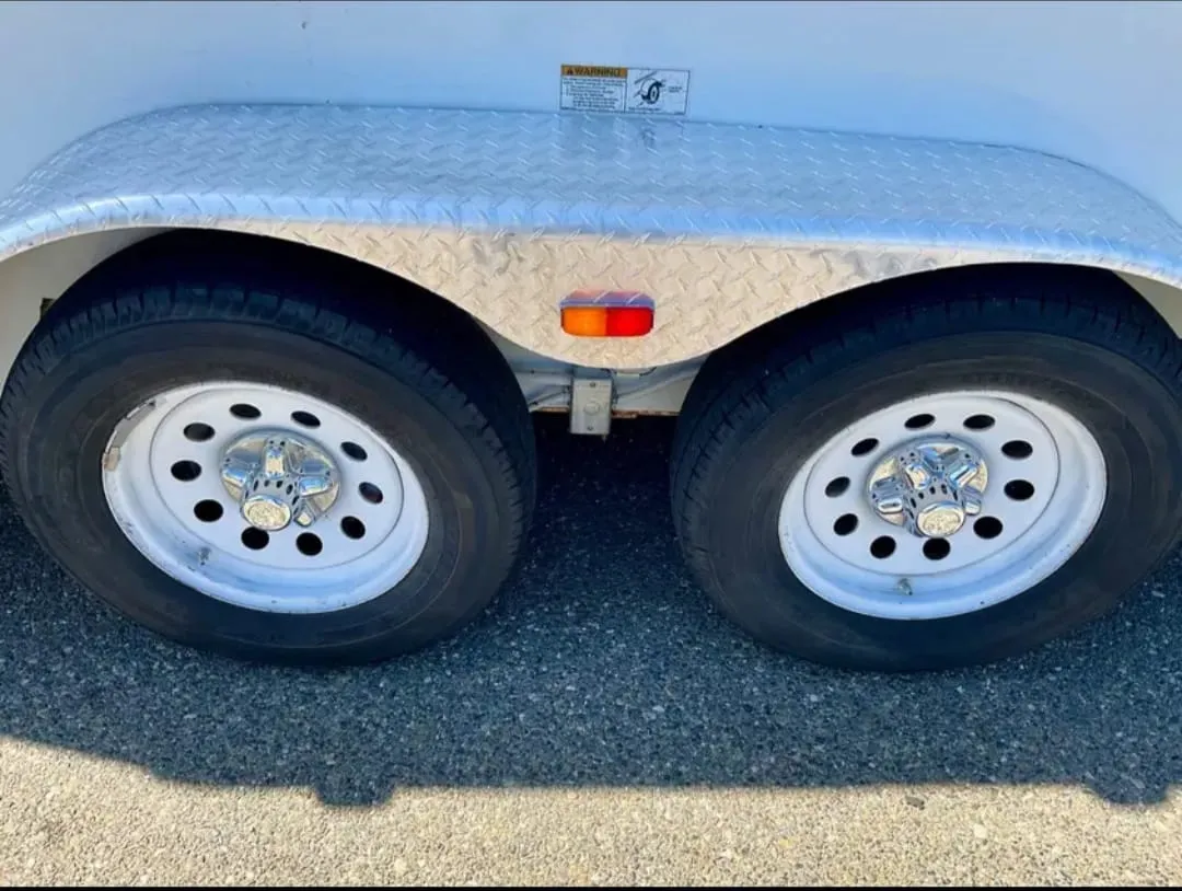 2007 Circle J 2 Horse Trailer Slant Load - Image 9