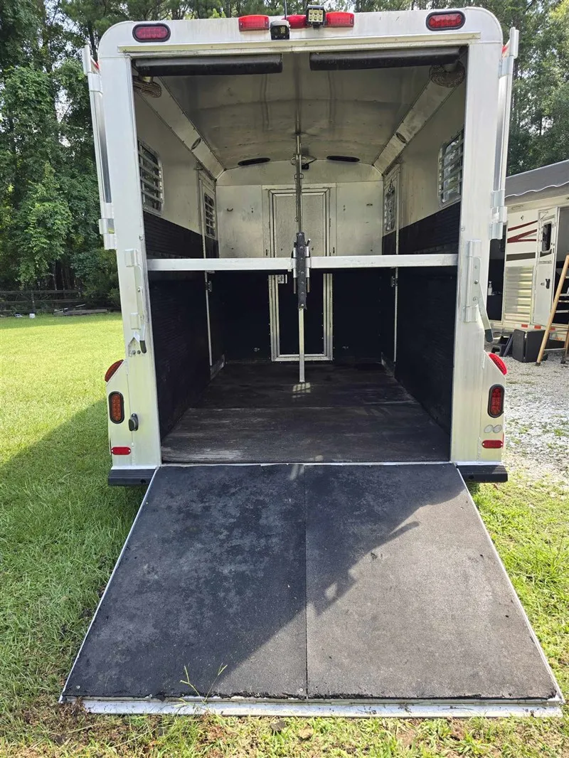2000 C&C 2 horse Gooseneck - Image 15