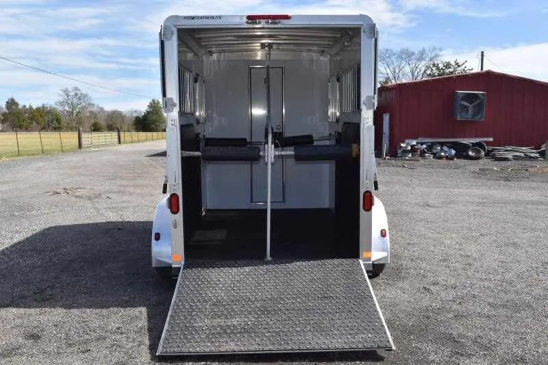 2005 Featherlite 2HST 2 Horse Trailer - Image 3
