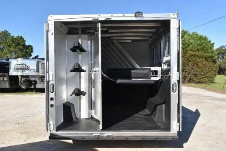 2018 Lakota 83HBPSL 3 Horse Trailer - Image 3