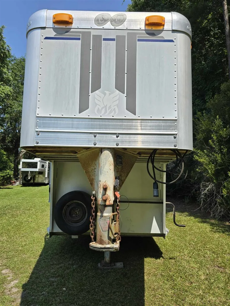 2000 C&C 2 horse Gooseneck - Image 16