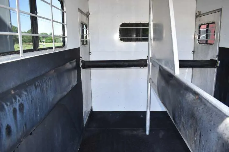 2000 Sundowner 7204GNST 2 Horse Trailer - Image 8