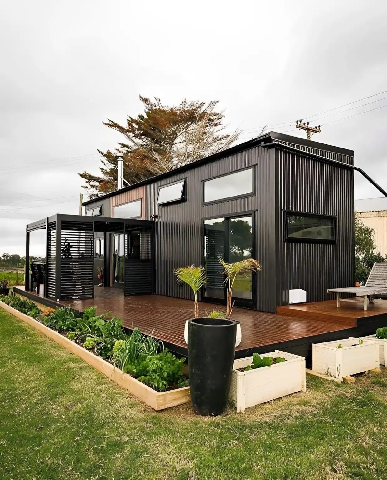 Luxury 40ft prefab container house with easy-folding sandwich panels - Image 2