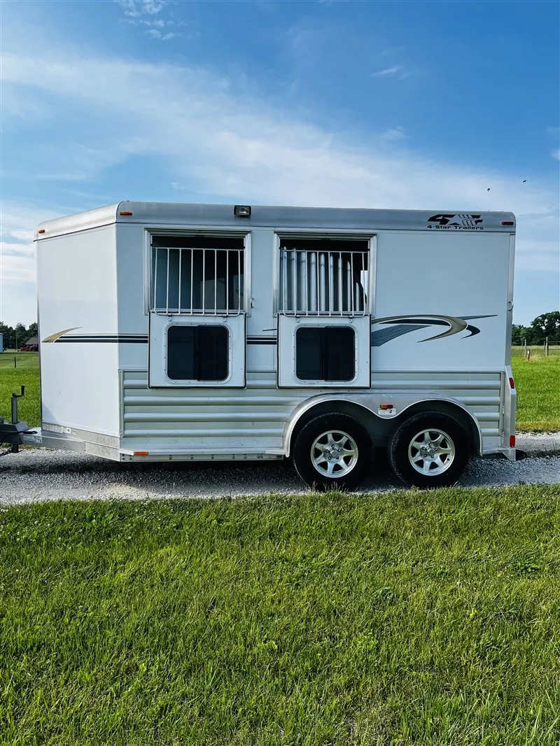 2015 4 Star 2 Horse Slant Load Bumper Pull - Image 17