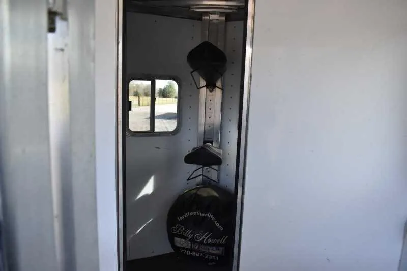2005 Featherlite 2HST 2 Horse Trailer - Image 14