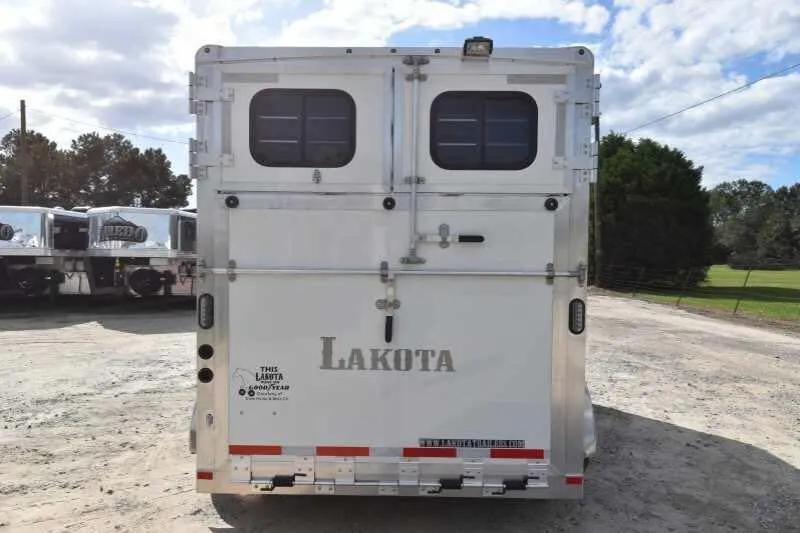 2018 Lakota 2HBPST 2 Horse Trailer - Image 3