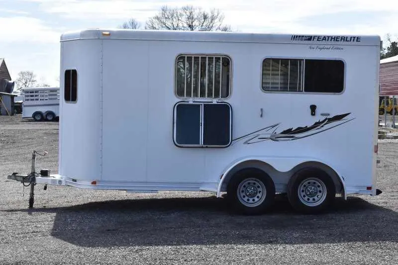 2005 Featherlite 2HST 2 Horse Trailer - Image 13