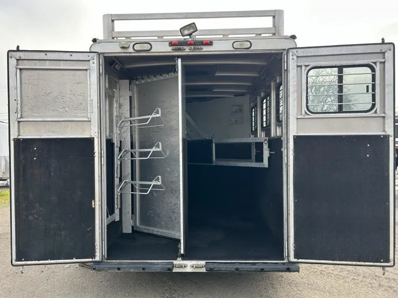 2002 Silverado 3H GN All Aluminum Weekender - Image 3