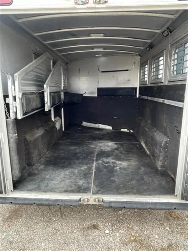 1999 Elite Custom 3 Horse Trailer - Image 17