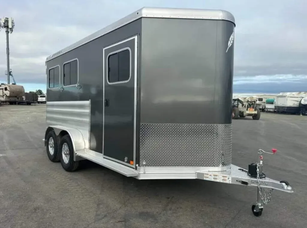2012 Featherlite 9400 2 Horse Trailer - Image 7