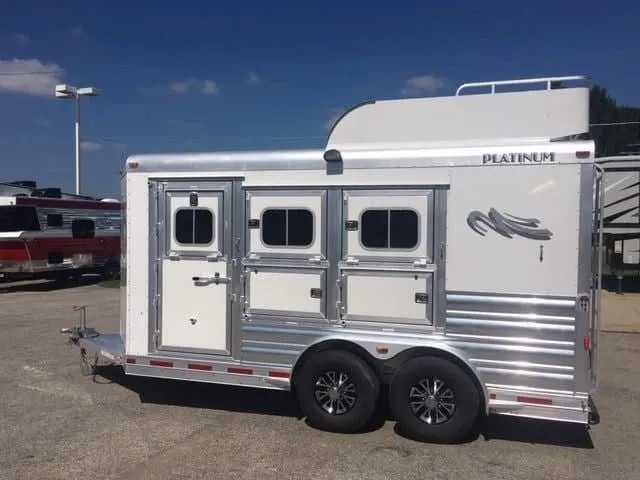 2018 Platinum Coach 3 Horse Bumper Pull - Image 6