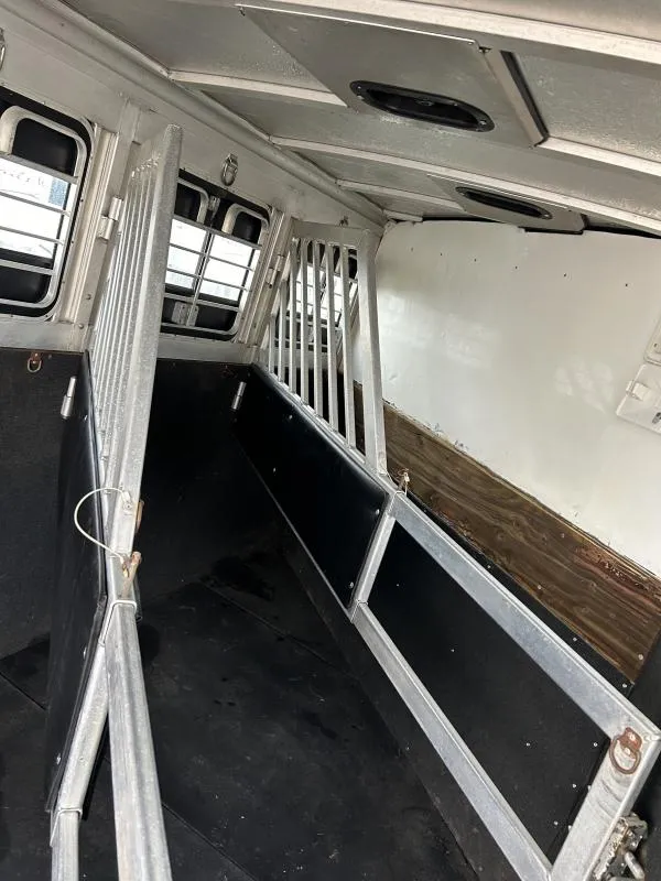 2002 Silverado 3H GN All Aluminum Weekender - Image 10