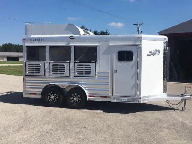 2018 Platinum Coach 3 Horse Bumper Pull - Image 3