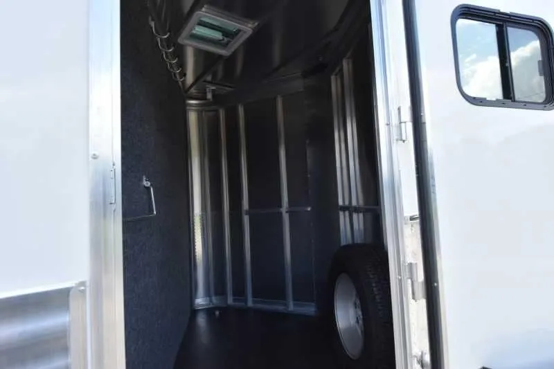 2018 Lakota 84HBPSL 4 Horse Trailer with 2′ Short Wall - Image 9