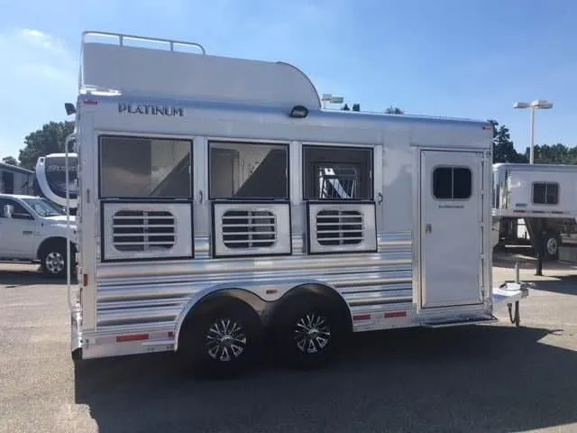 2018 Platinum Coach 3 Horse Bumper Pull - Image 4