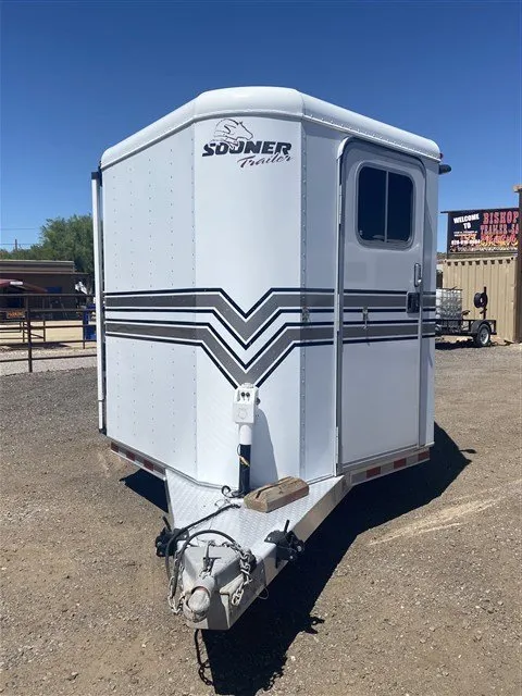 2000 Sooner 4 Horse Bumper Pull SUPER CLEAN - Image 3