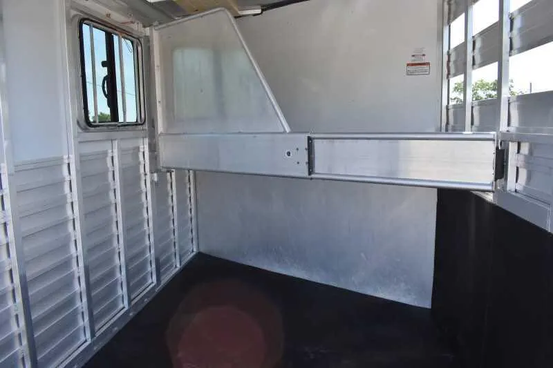 2014 Sundowner 2 Horse Gooseneck Trailer - Image 7