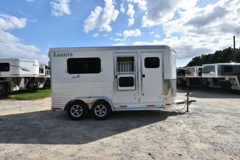 2018 Lakota 2HBPST 2 Horse Trailer - Image 5