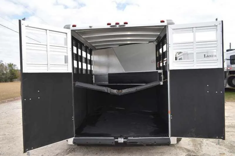 2005 Sundowner Sunlite 2 Horse Trailer - Image 2