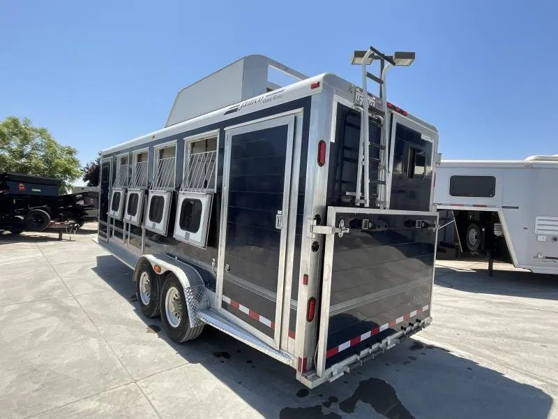 2005 Jamco 4 Horse Gooseneck Trailer - Image 2