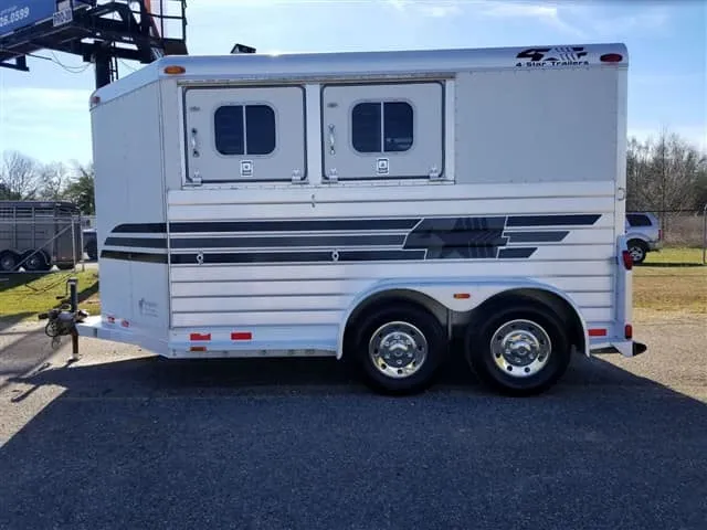 2001 4 Star 2 Horse Bumper Pull Slant Load - Image 13