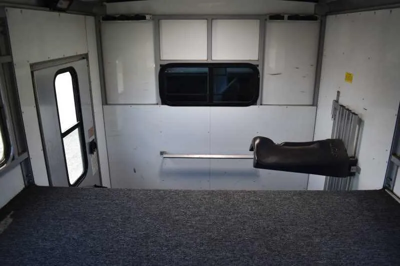 2000 Sundowner 7204GNST 2 Horse Trailer - Image 6